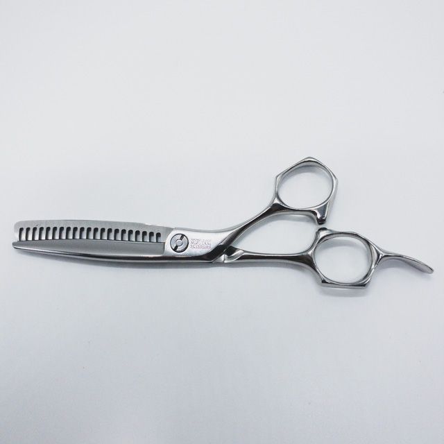 ミズタニシザーズ ミズタニシザーMIZUTANI SCISSORS】Acroleaf WIDE K-15アクロリーフワイド オフセット シザー  セニング 美容ハサミ すきばさみ 美容師 理容師 約5～15% 右利き 5.8インチ 中古 sc708 - メルカリ