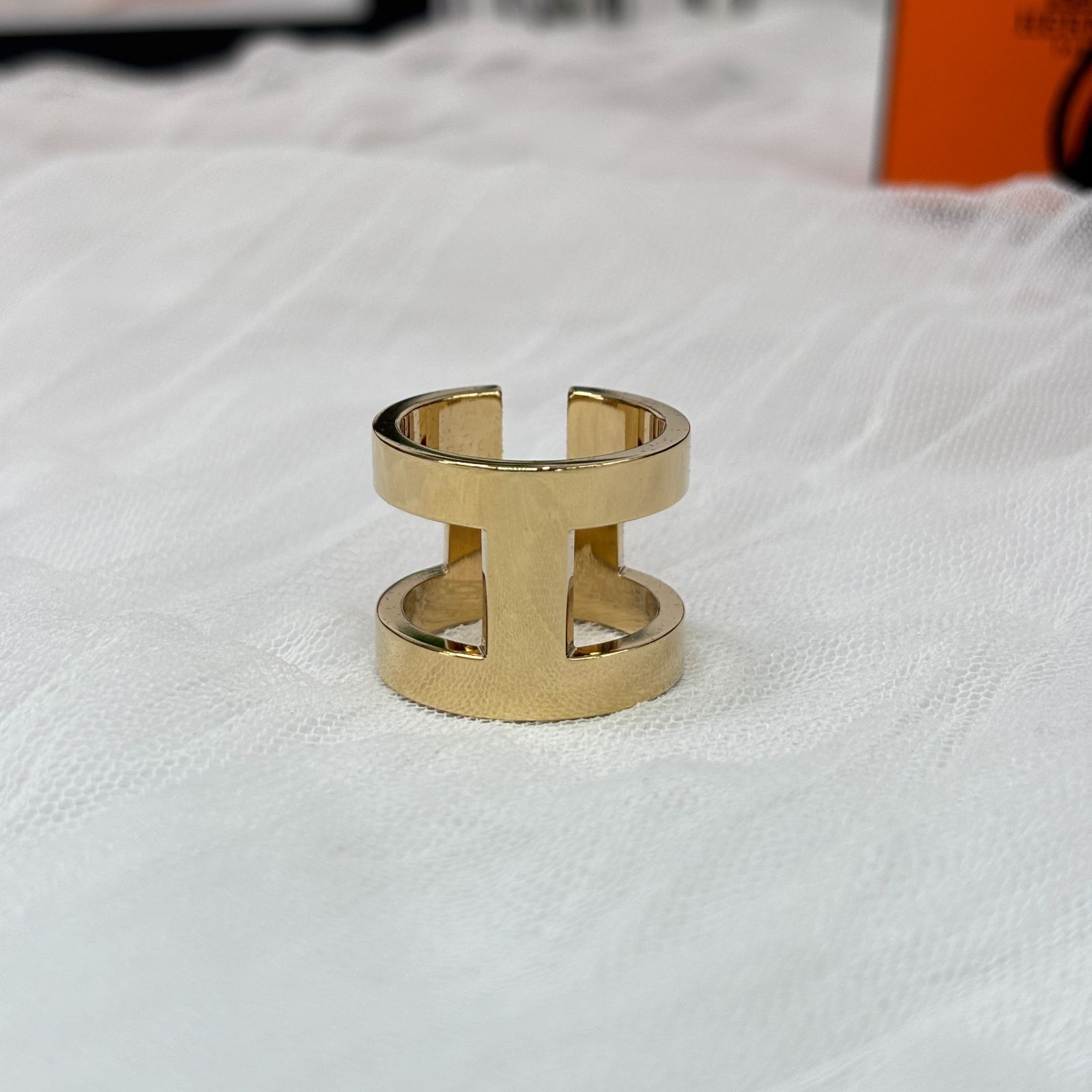 ⭐︎専用です⭐︎エルメス　スカーフリング　Hぺルル HERMES 【新品未使用】エルメス Hペルル スカーフリング パーマ