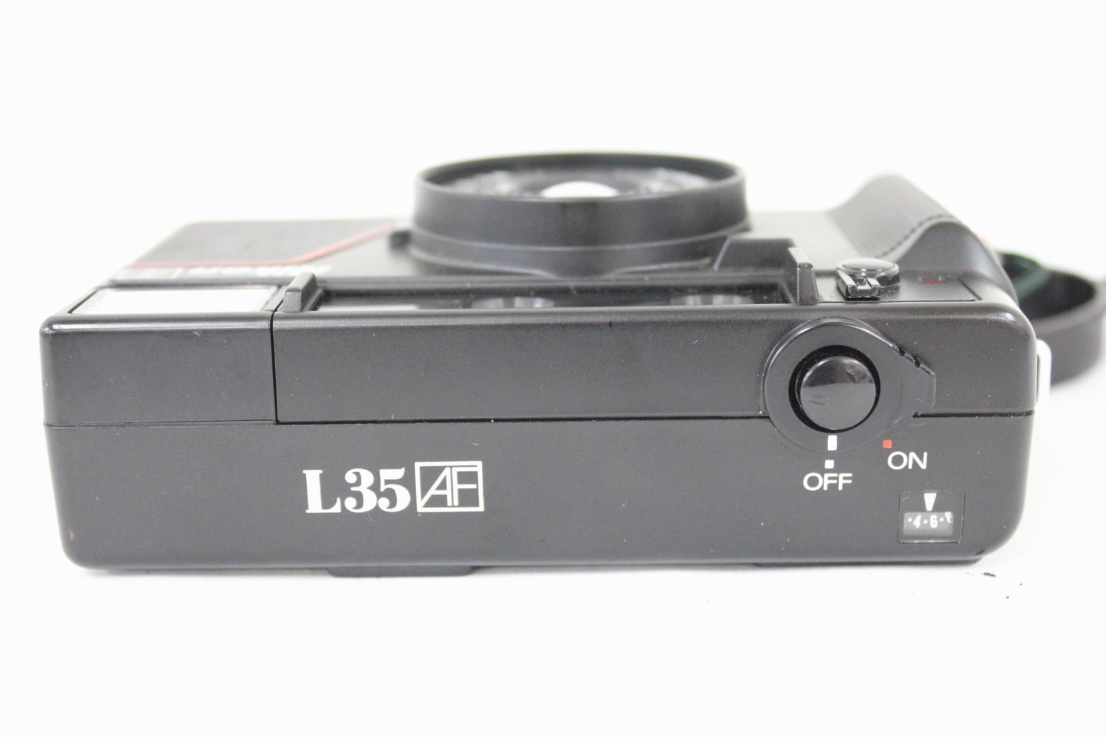 F2.8 コンパクトカメラ