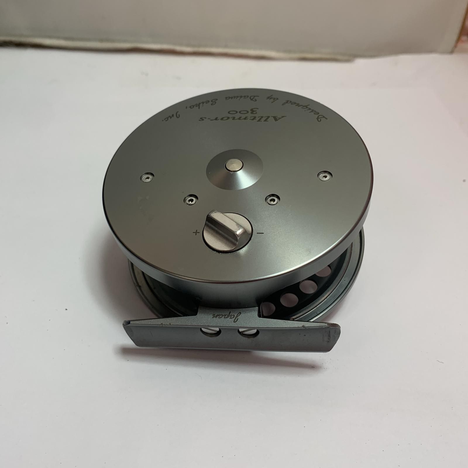 DAIWA Alltmor-s 300フライリール DAIWA ダイワ アルトモアS 300 キズ有 フライリール - メルカリ