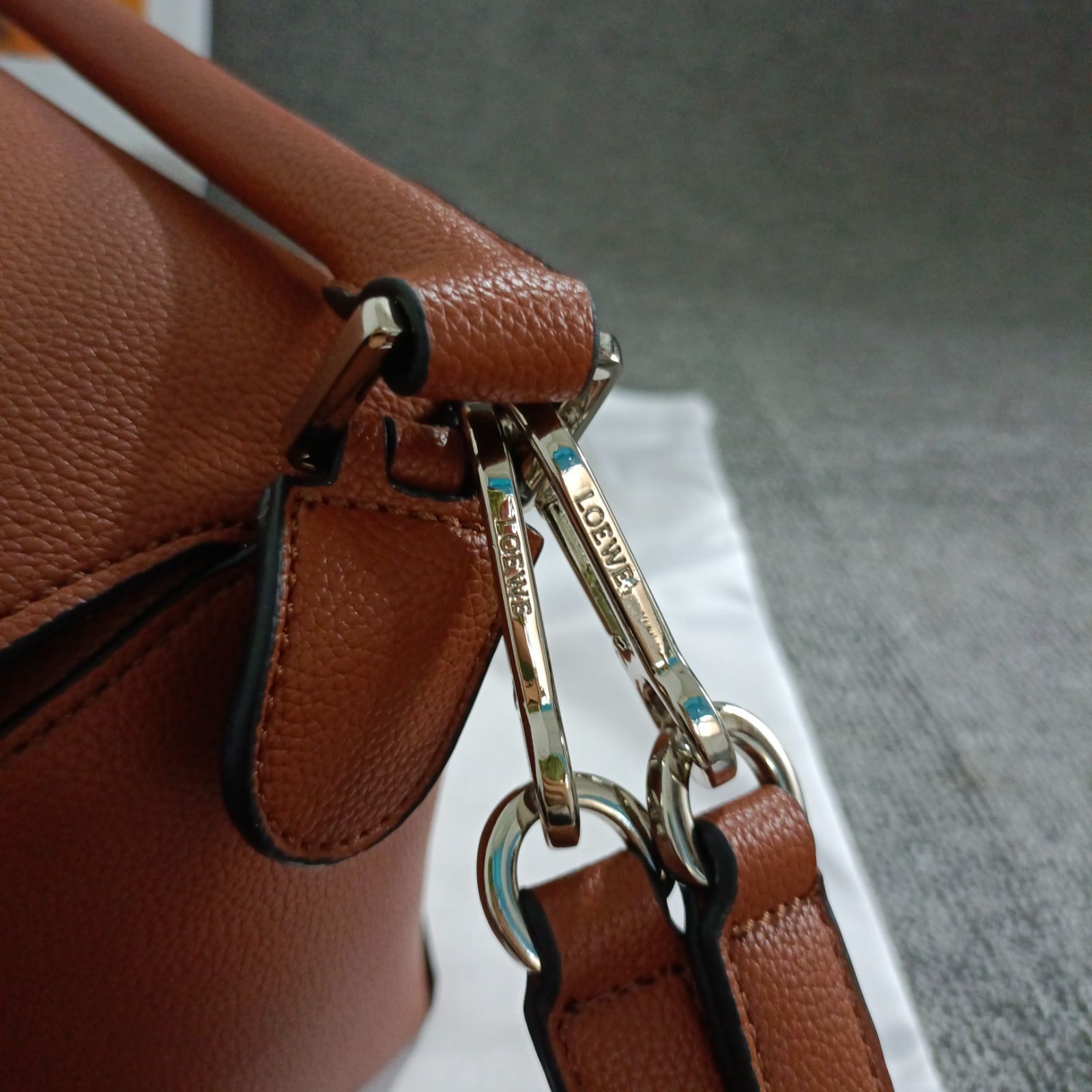 本日の特売LOEWE パズルバッグ 2way ハンド ショルダーバッグ 本日の特売LOEWE パズルバッグ 2way ハンド ショルダーバッグ