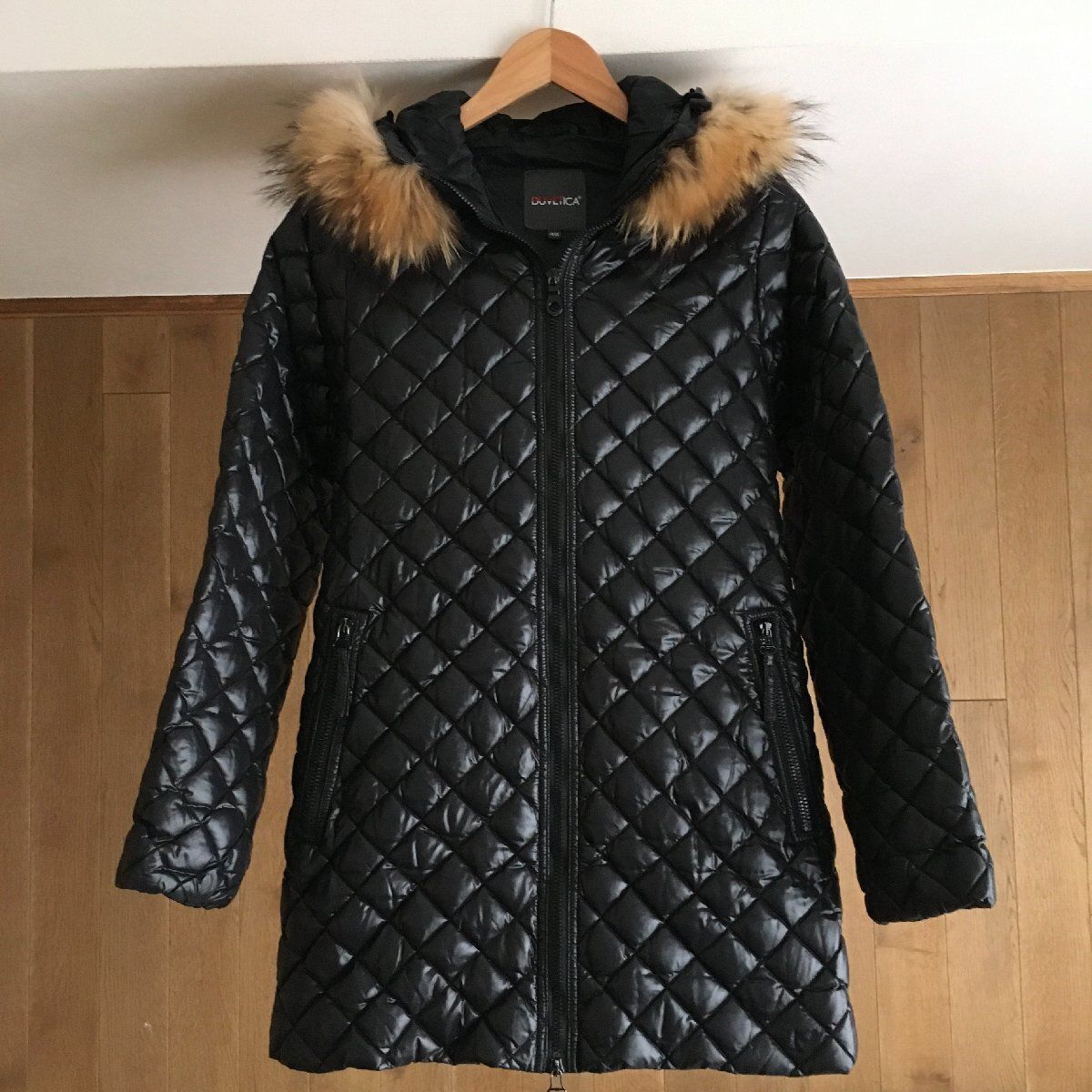 美品 DUVETICA(デュベティカ) ファー ダウン コート40 - メルカリ 美品 DUVETICA(デュベティカ) ファー ダウン コート40 - メルカリ