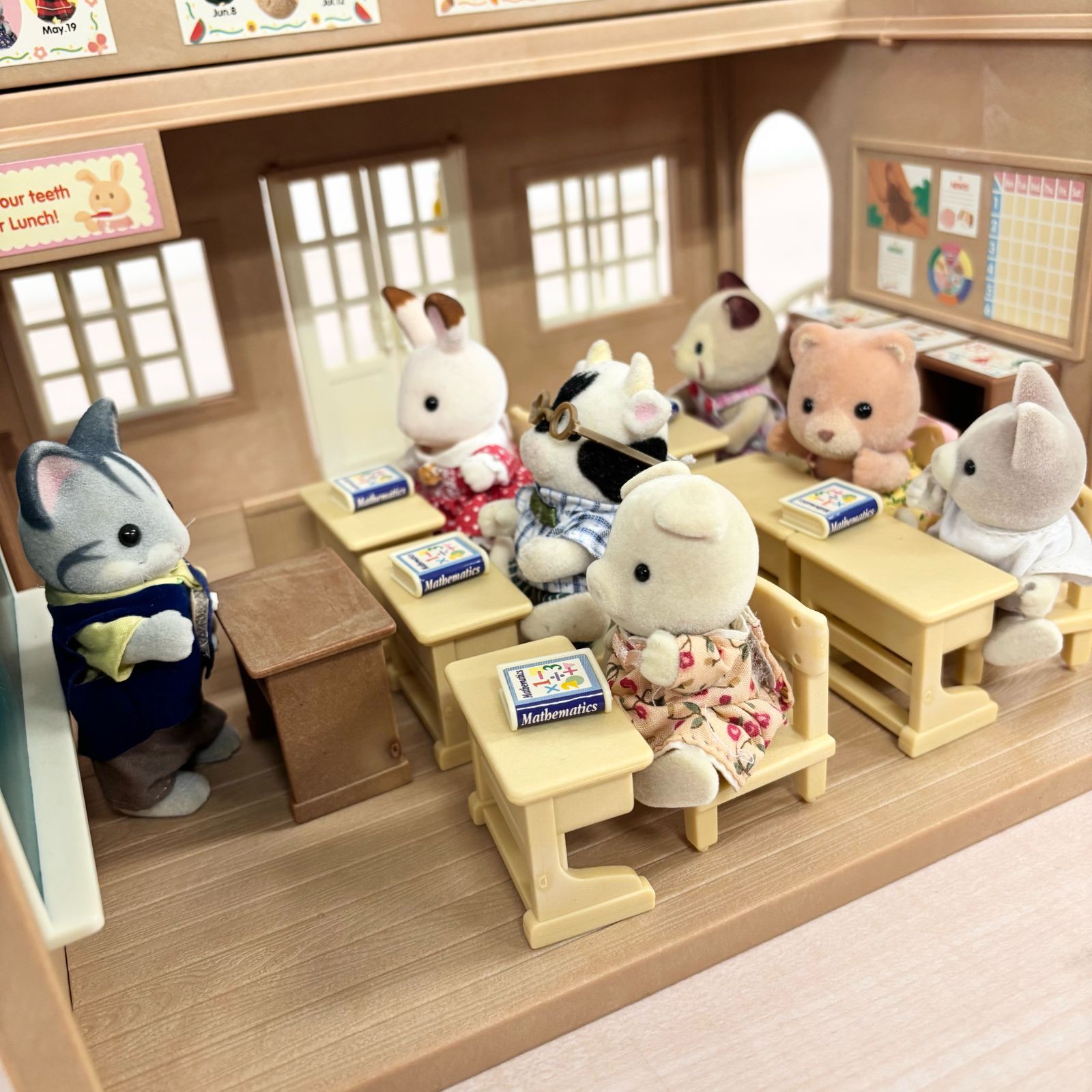 シルバニアファミリー シルバニア森の学校 ハ-26 - メルカリ