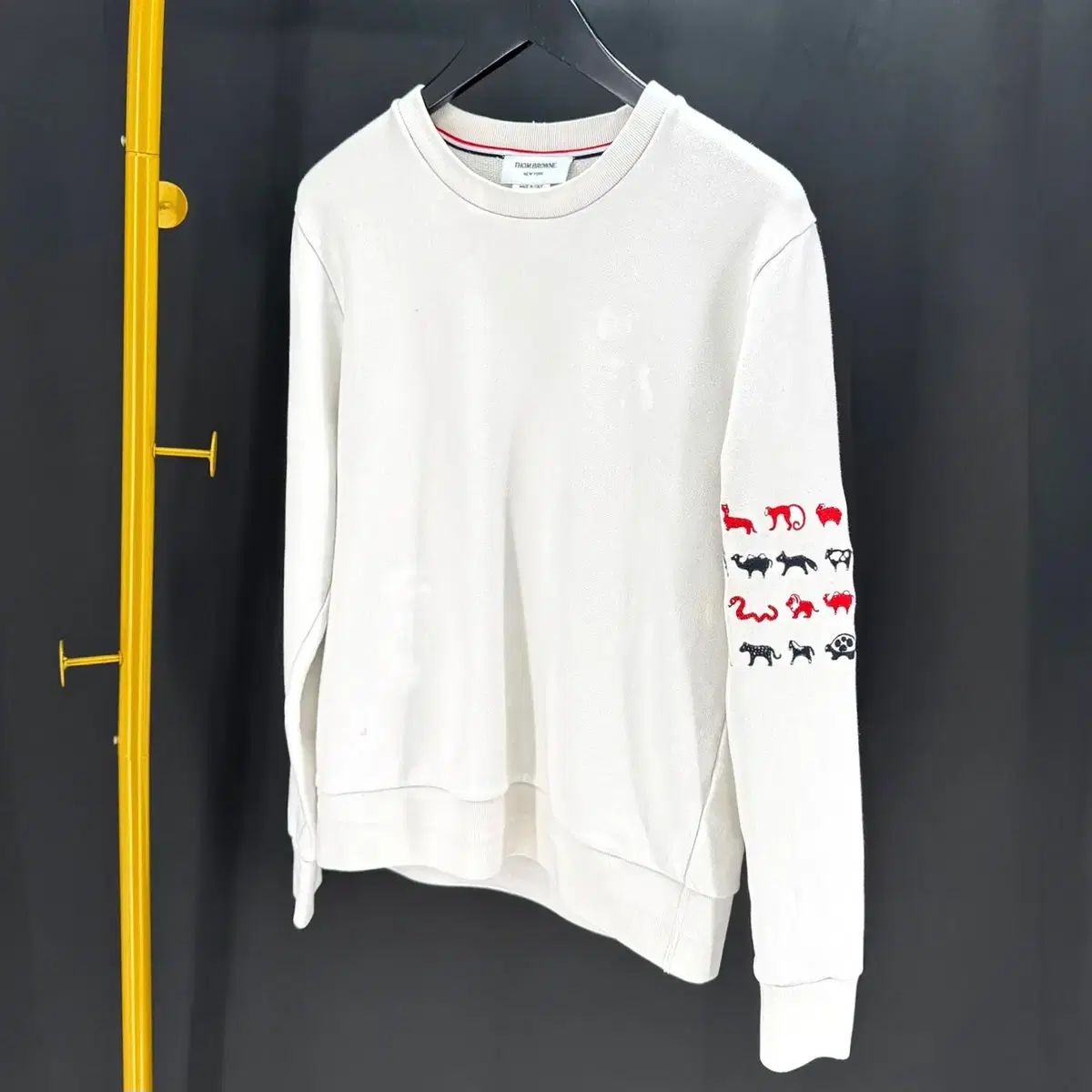 2 サイズ Thom Browne トム ブラウン 四本サイドライン 動物 パーカー 白 MJT258E