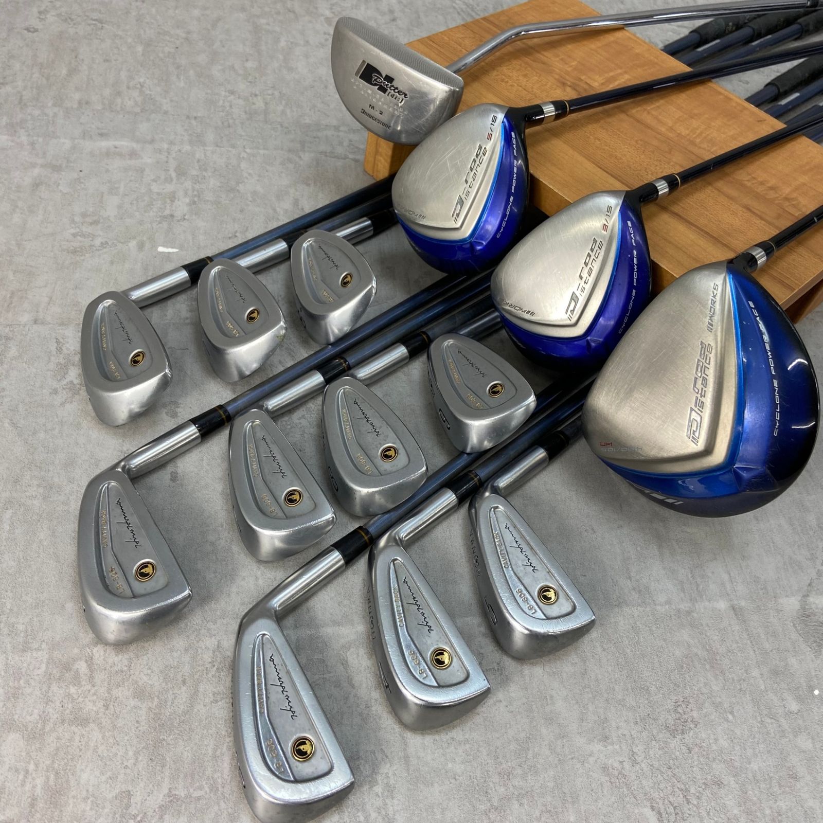 テーラーメイド　ホンマ　メンズゴルフ14本セット　R　右利き用　キャディバッグ ワークス ホンマ メンズゴルフ14本セット カーボン R 右利き用