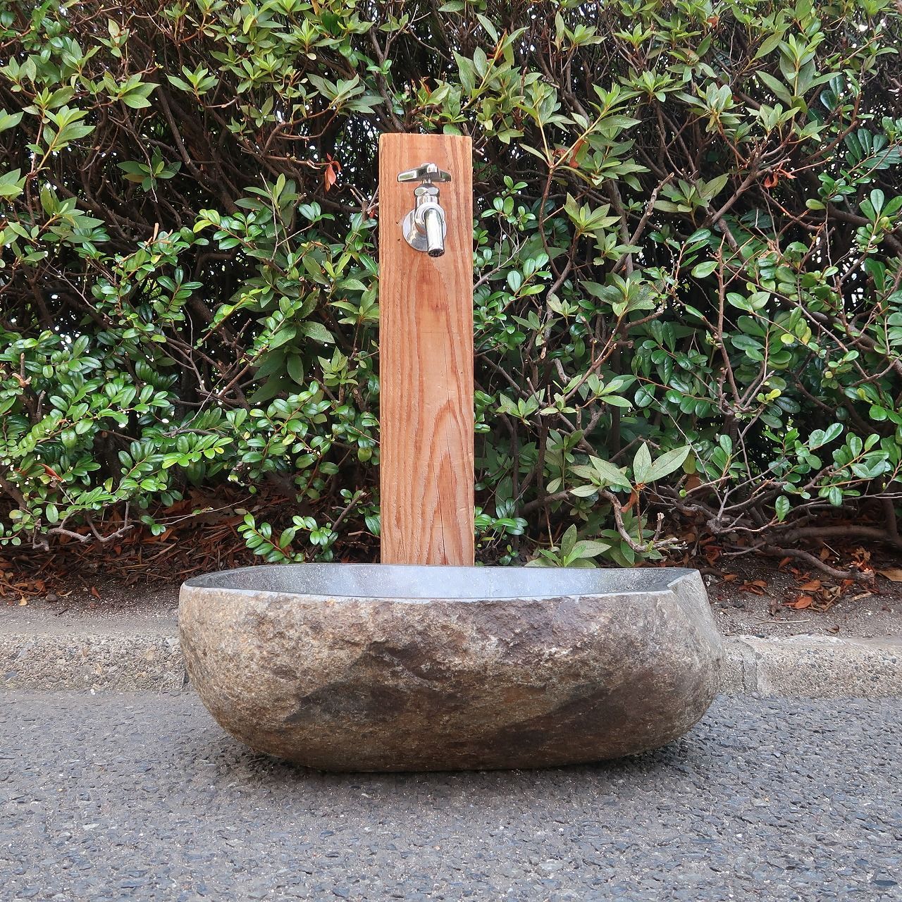 天然石 洗面ボウル リバーストーン L 48X40立水栓水受け皿 シンク 洗面ボール 庭 ガーデン 手洗い鉢 河石 川石 DIY 排水栓付き 北海道 沖縄県 離島配送不可 250969