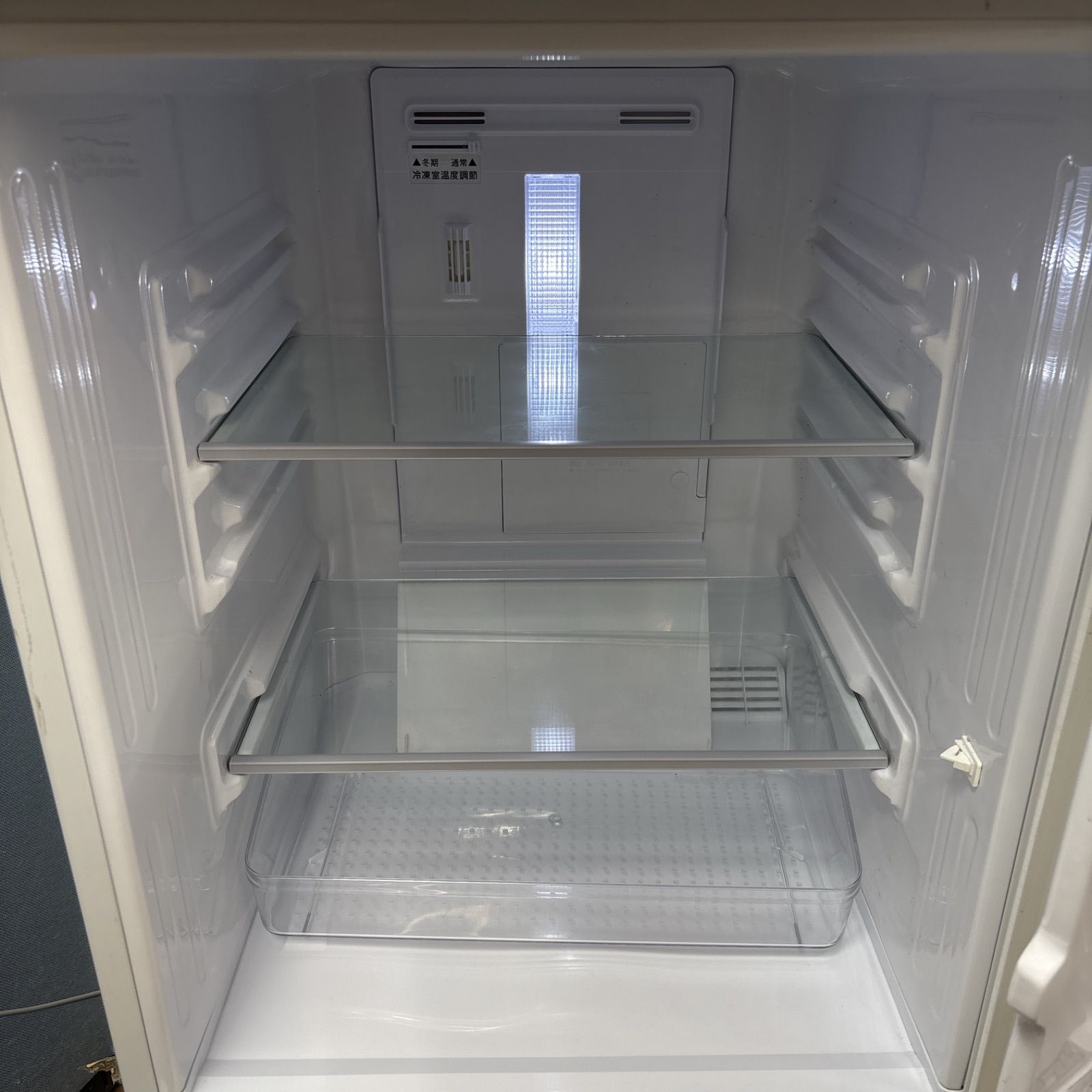 名古屋市内近郊限定送料設置無料 シャープSHARP冷蔵庫137L 名古屋市内近郊限定送料設置無料 シャープSHARP冷蔵庫137L