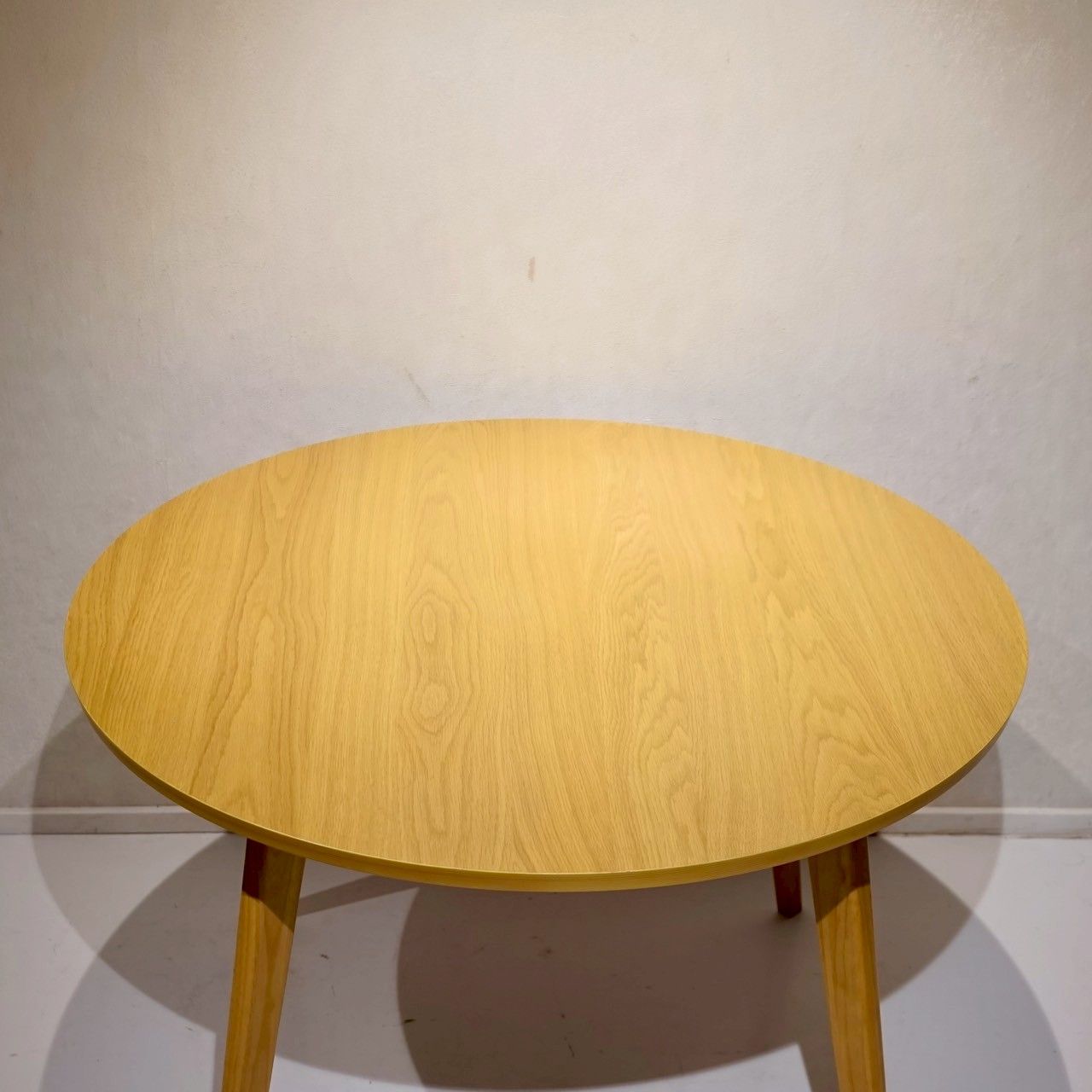 Bello select ナチュラル 北欧 ダイニングテーブル ラウンドテーブル カフェテーブル 円形 木製 テーブル シンプル WWW_SUPERTOOLSSHOP_NL