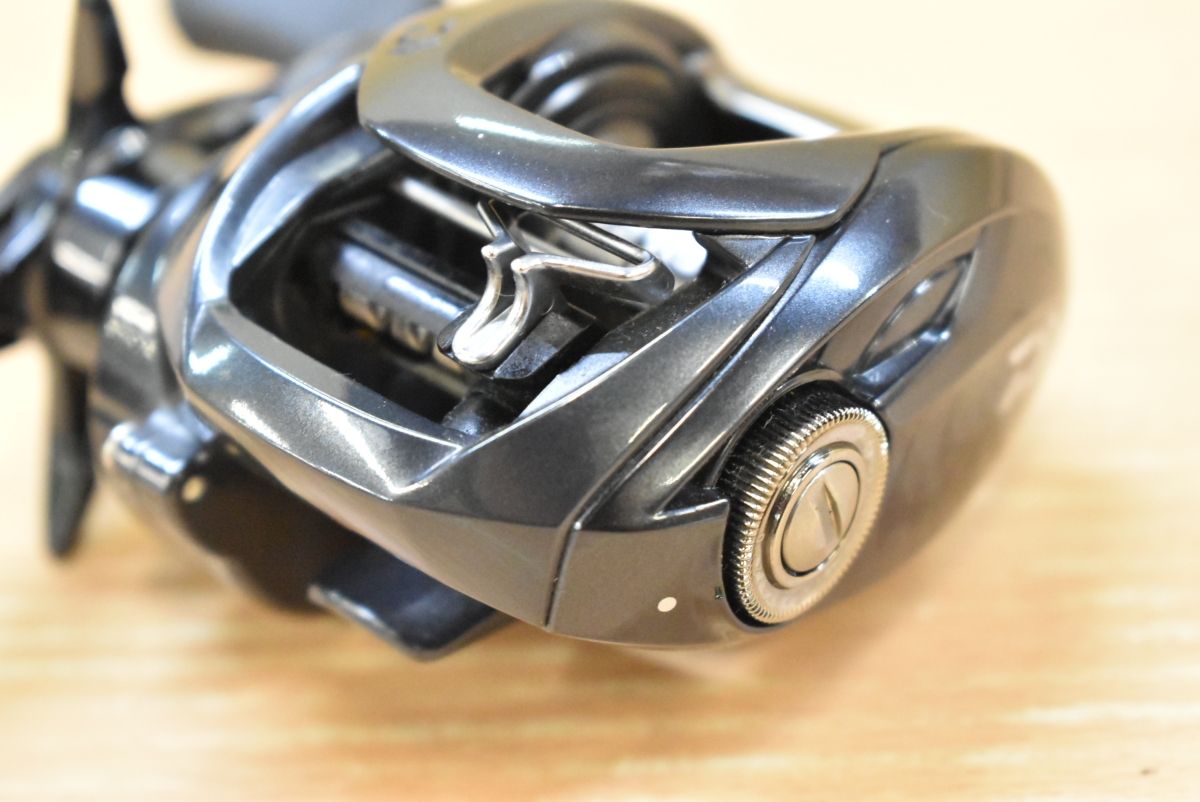 ダイワ 20 高品質 タトゥーラ SV TW 103SH ベイトリール 右ハンドル