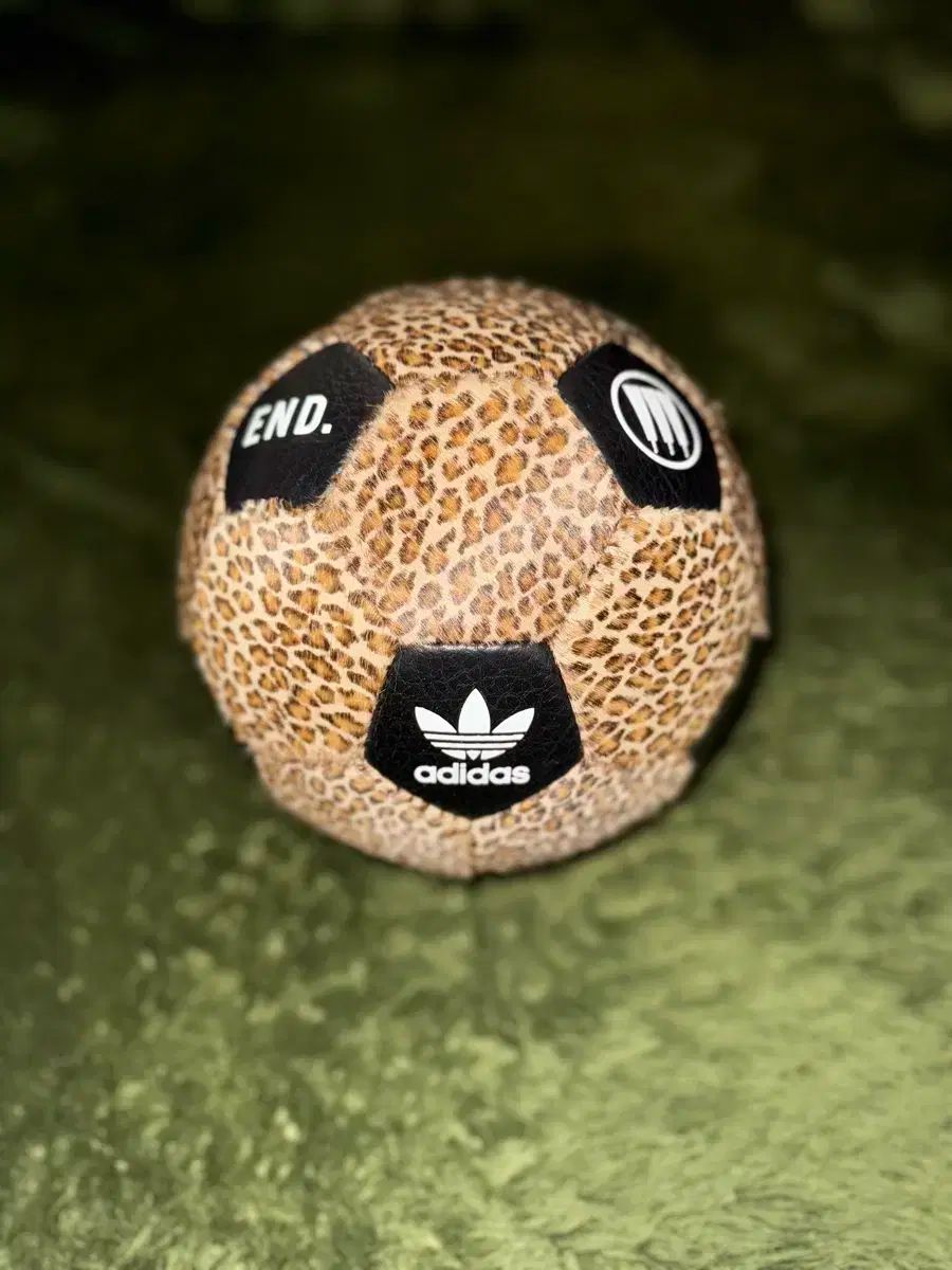 NEIGHBORHOOD ネイバーフッド x 終わり adidas アディダス フットボール サッカーボール ソンチ ヒョウ