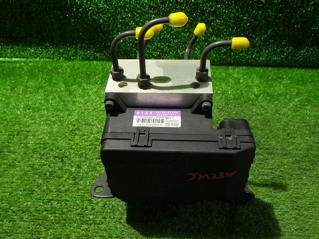 スズキ ジムニー ジムニー ABA-JB23W ABSアクチュエーター ユニット 