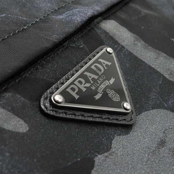 美品】プラダ メッセンジャーバッグ レザー×ナイロン 迷彩 黒系 VA0994