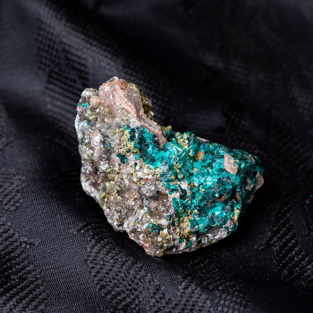 一点物〕ダイオプテーズ 翠銅鉱 原石 天然石 コンゴ産〔36g〕 / Dioptase 原石 天然石 ハートチャクラ - メルカリ