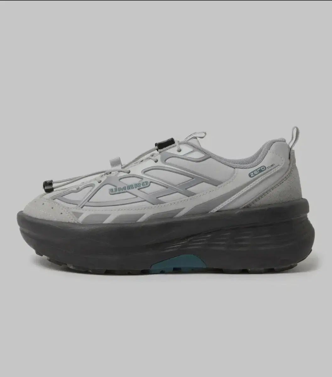 umbro アンブロ ゴープコア スニーカー HIGH CORE 260 サイズ