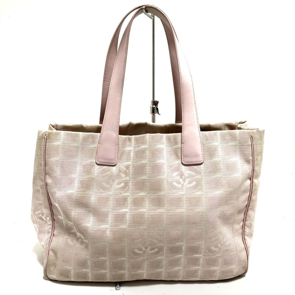 CHANEL(シャネル) トートバッグ ニュートラベルライントートMM
