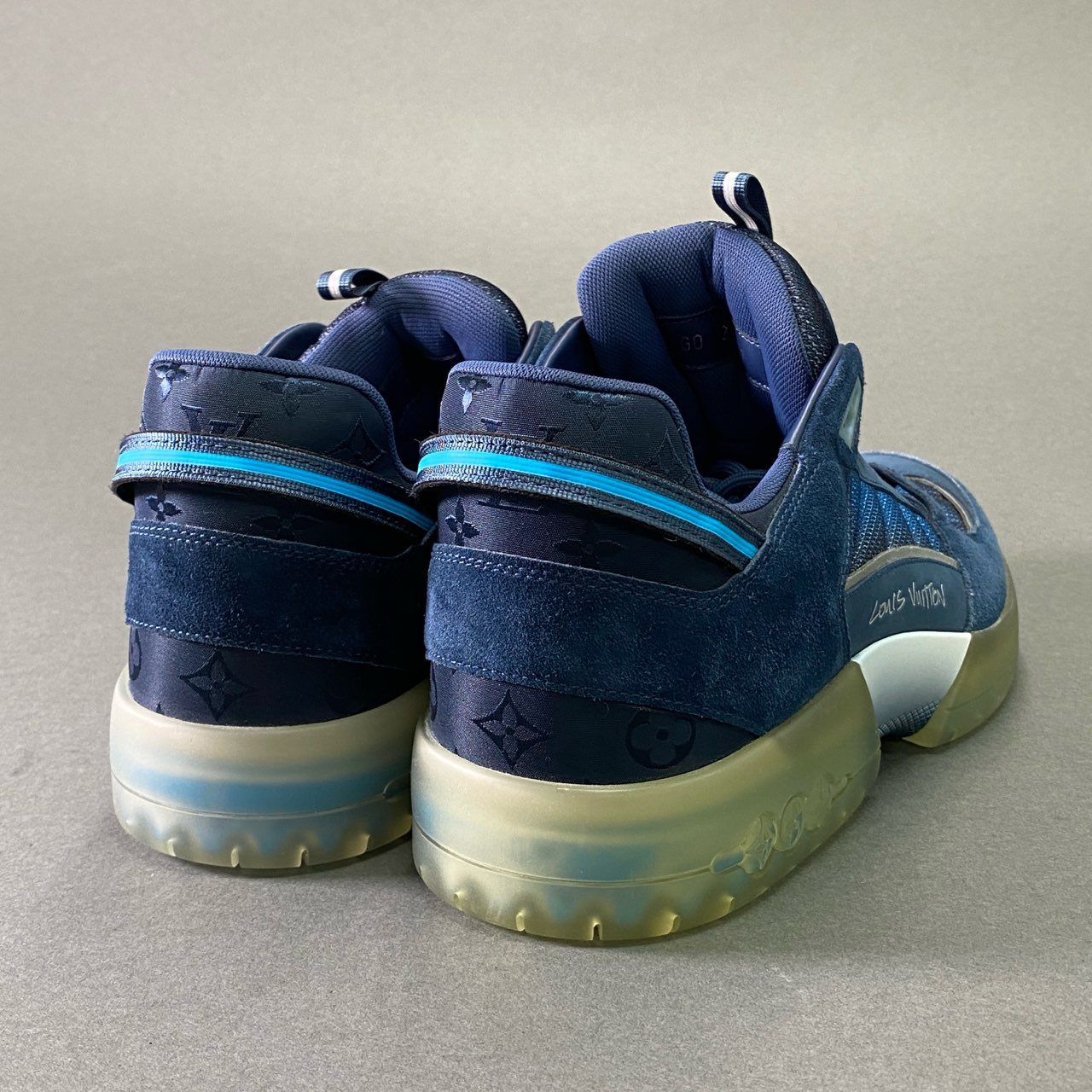 ルイヴィトン A VIEW アビュー Louis Vuitton ブルー ルイヴィトン A VIEW アビュー Louis Vuitton ブルー