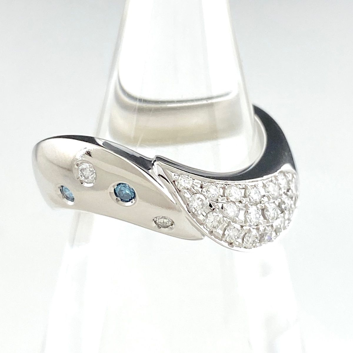メレダイヤ デザインリング プラチナ 指輪 トリートメントダイヤモンド 