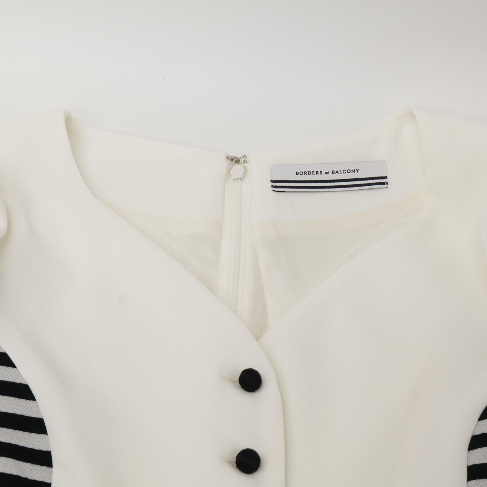 BORDERS at BALCONY ボーダーズアットバルコニー |22年製 BD2221-3C-02 HEART NECK TWILL BLOUSE ハート ネック ツイル 36