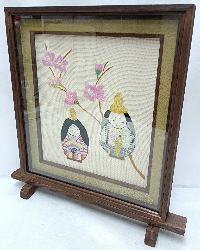 刺繍額 ピエロ 古い ひな祭り桜図案 クロスステッチ刺繍額装・硯屏 - メルカリ