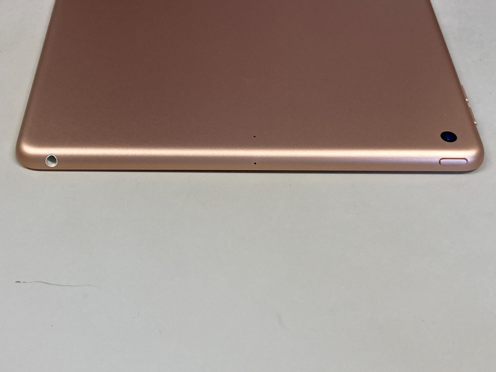 極美品 Apple iPad 第8世代 Wi-Fi 128GB ゴールド - メルカリ