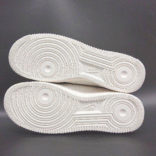 ●Θ NIKE