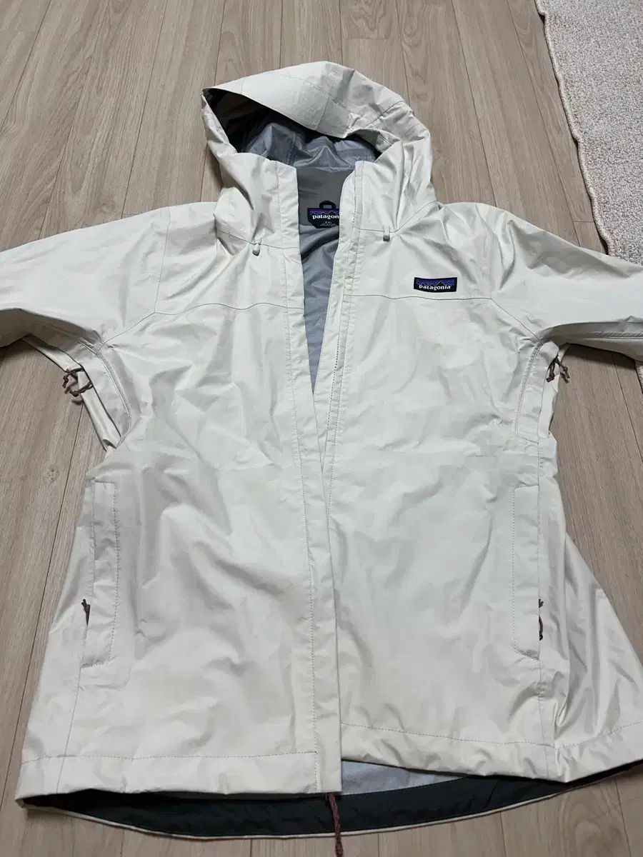 パタゴニア トレントシェル レディース sサイズ ほぼ