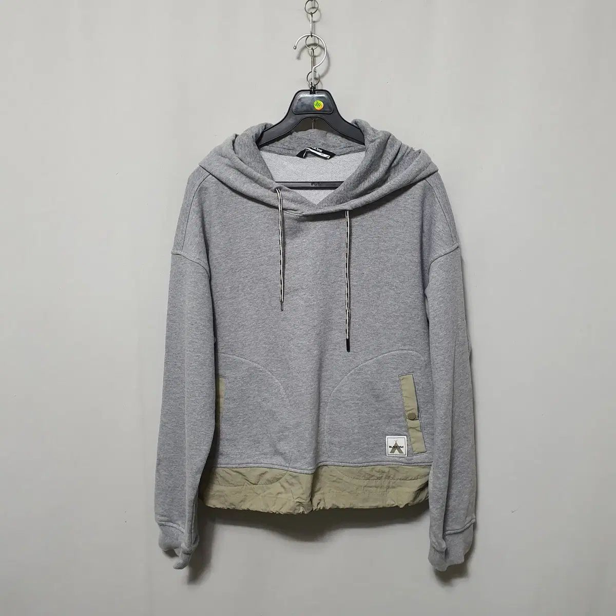 C38 BLACK YAK(ブラックヤク) レディース フード付きTシャツ 100