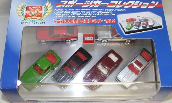 新品未開封品　トミカ30台セット Yahoo!オークション -「トミカ30周年記念限定セット」の落札相場