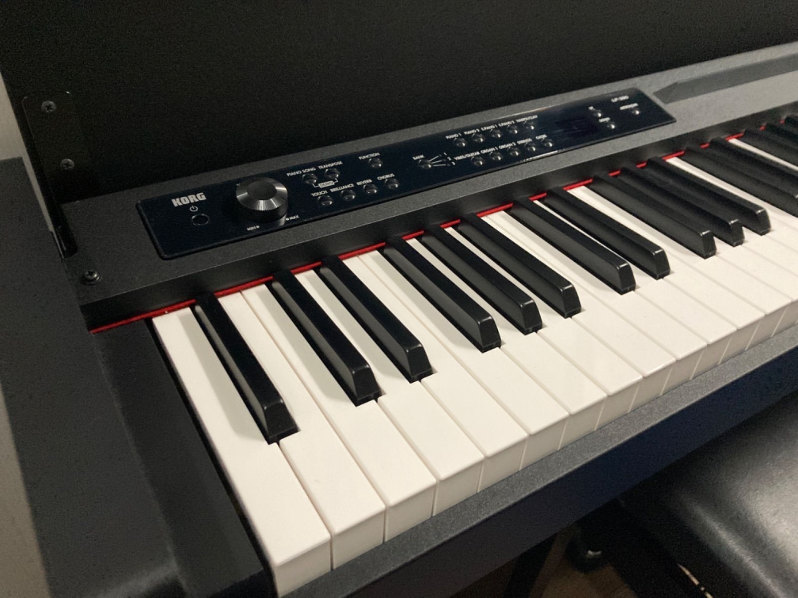 ☆SALE☆コンパクトでスタイリッシュ！KORG LP380 電子ピアノ - 鍵盤楽器