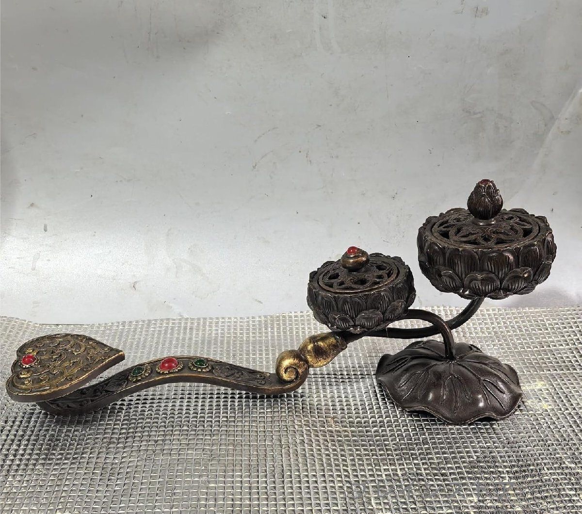 柄香炉 密教法具 蓮の香炉 蓮の形 長さ35cm 蓮華型柄香炉 真鍮製 密教で使われる仏具