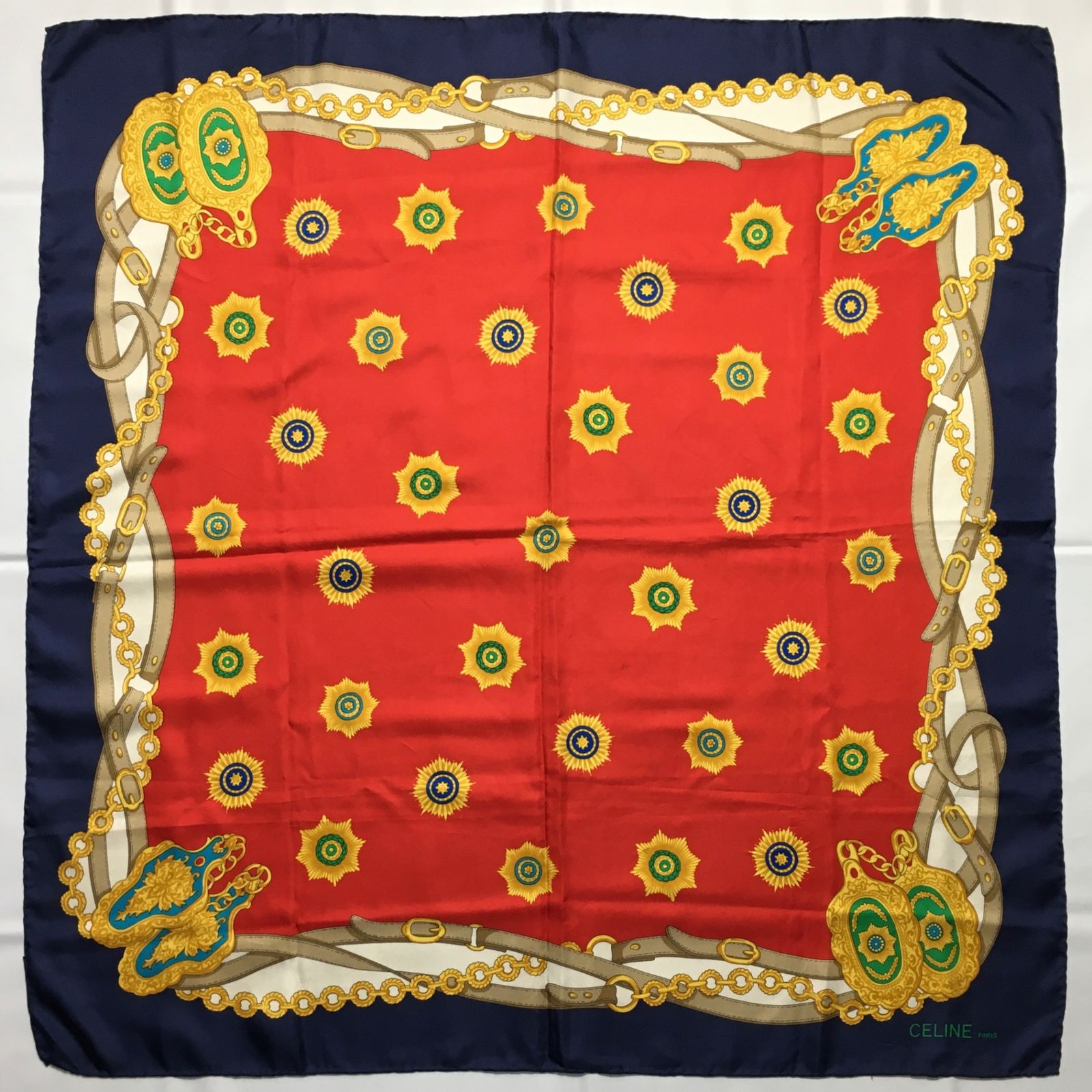 2509-128｜美品｜セリーヌ スカーフ シルク グレージュ タグあり 2509-128｜美品｜セリーヌ スカーフ シルク グレージュ タグあり