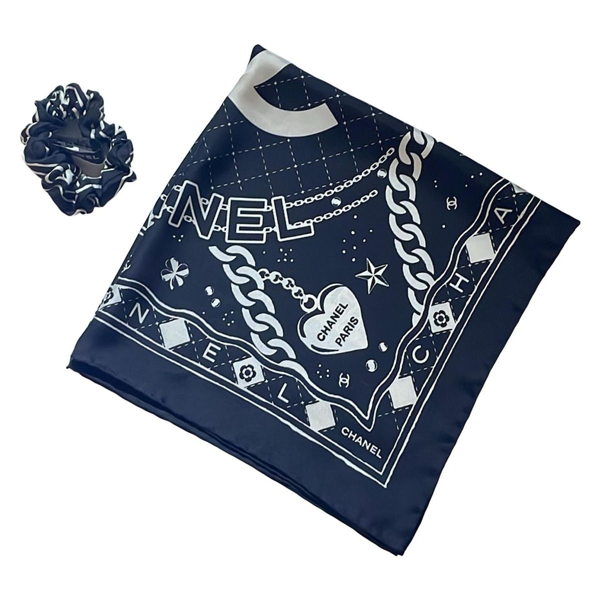 CHANEL シャネル マトラッセ シルク 黒×アイボリー スカーフ×1点 シュシュ×1点 チェーン柄