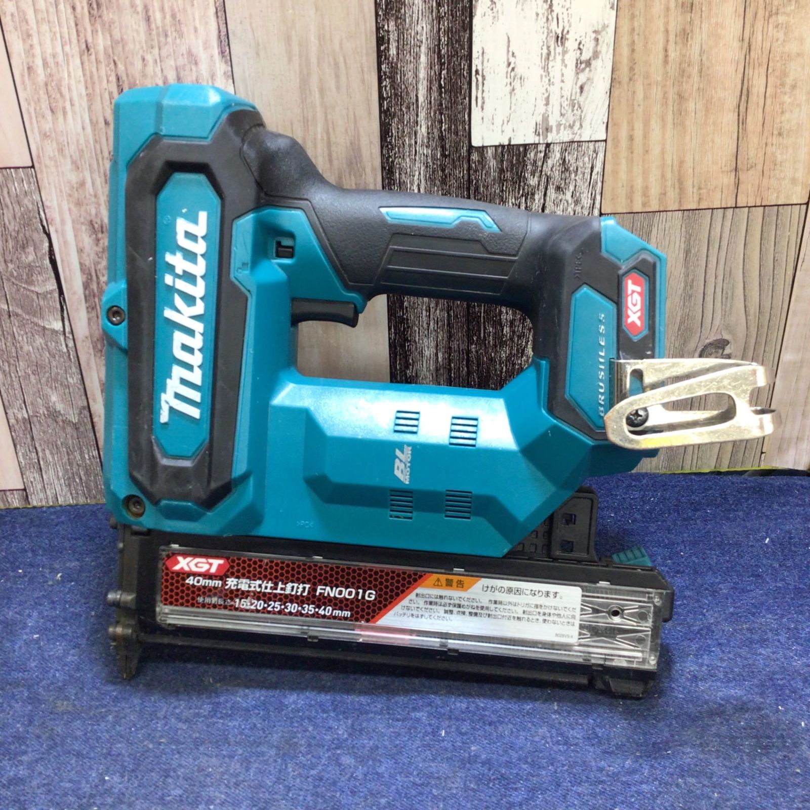 【中古】 マキタ makita 40Vmax 40mm充電式仕上釘打 FN001G (本体のみ) 中古 ※本体のみ　ケース付き 充電式仕上釘打 中古】 マキタ makita 40Vmax 40mm充電式仕上釘打 FN001G (本体のみ