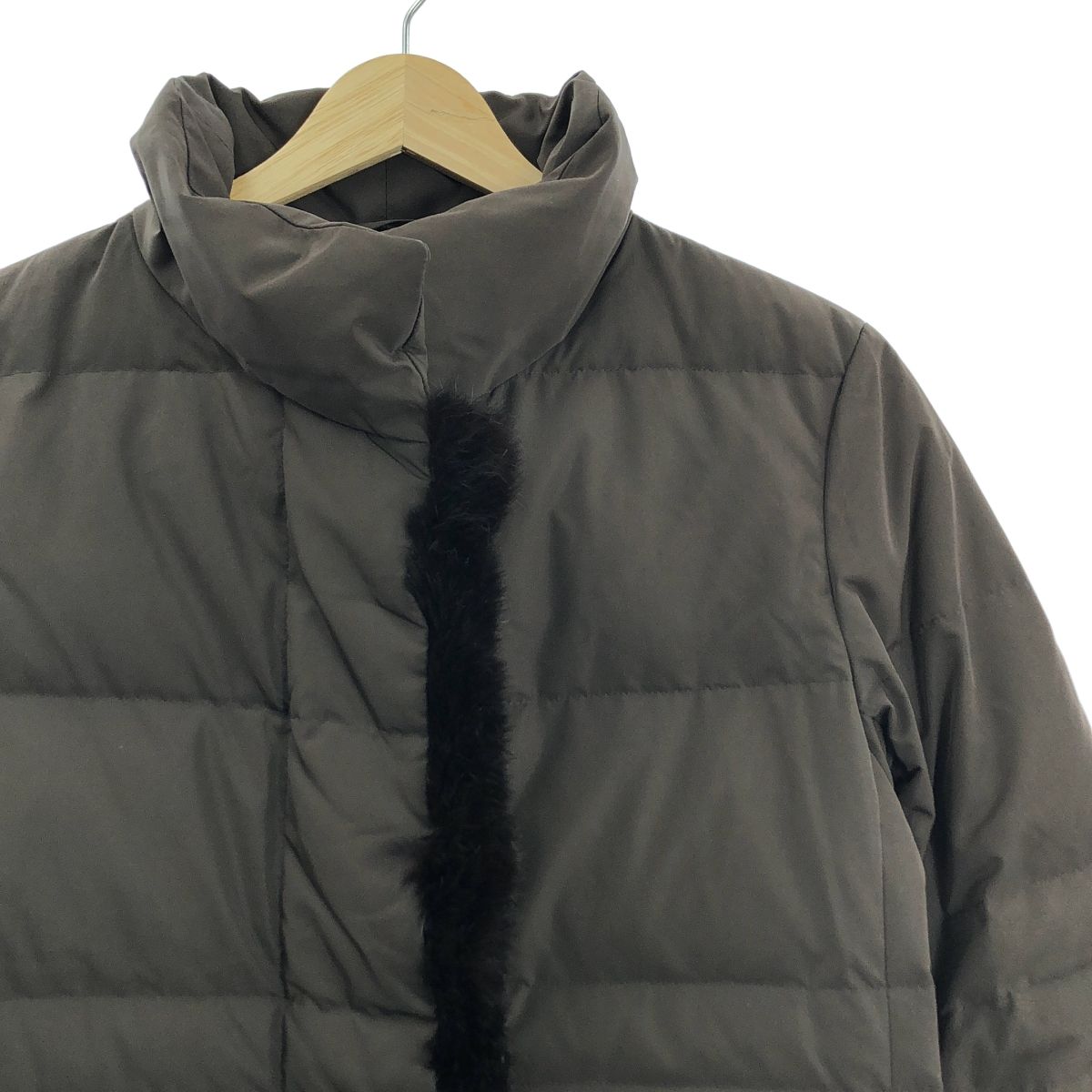 BURBERRY LONDON　バーバーロンドン　ファー付き　ダウンジャケット Burberry バーバリー ダウンジャケット ファー付き L