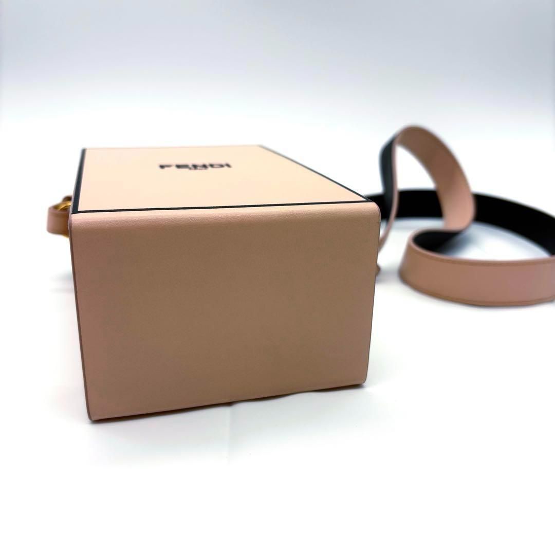 ほぼ未使用！正規品 FENDI フェンディ ショルダーバッグ レザー ピンク