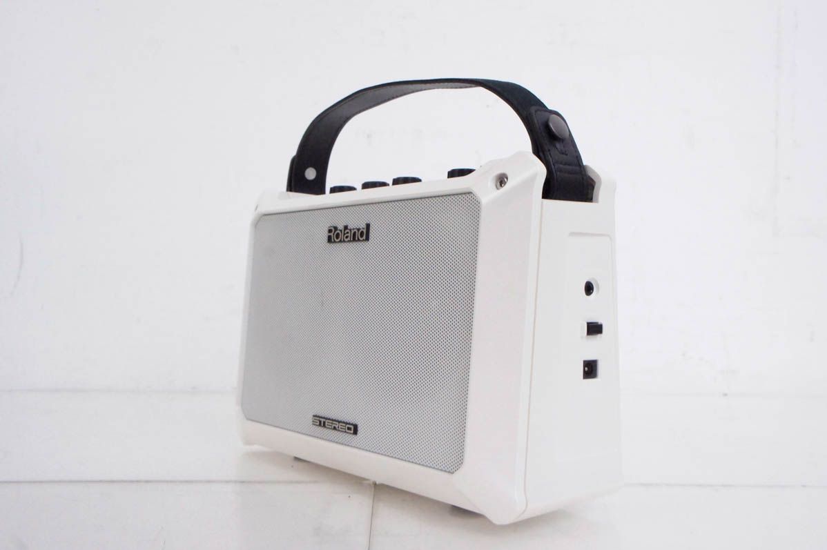 Roland MOBILE BA ポータブル キーボードアンプ マイク入力有 白 Roland MOBILE BA ポータブル キーボードアンプ マイク入力有 白