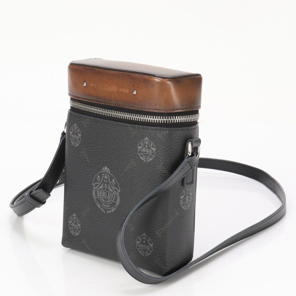 美品）ベルルッティ Berluti フリー スクリットスワイプ