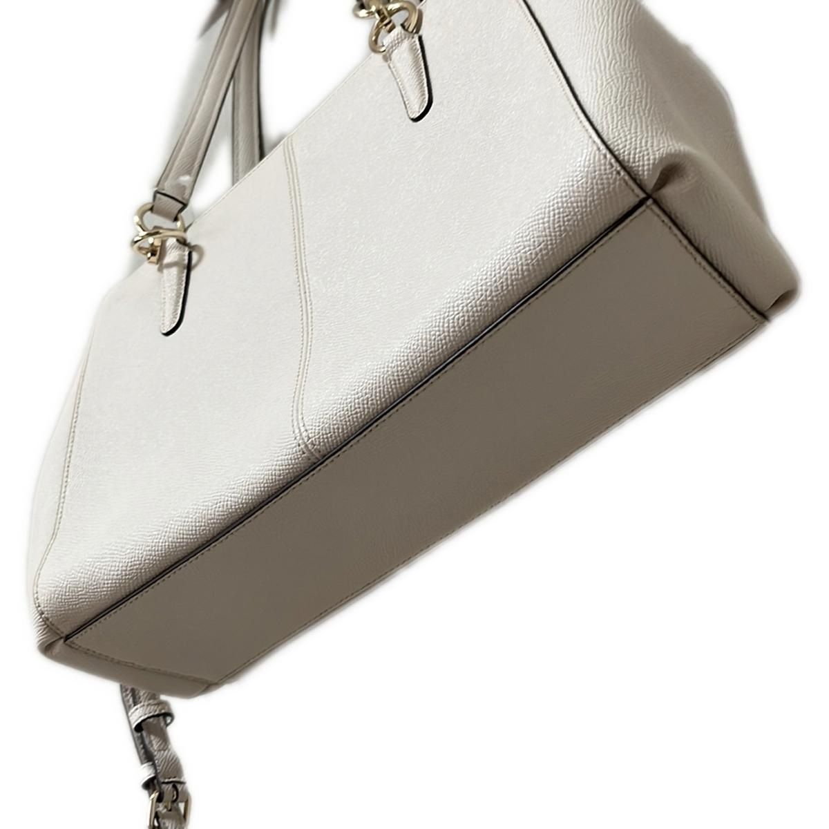 COACH(コーチ) トートバッグ美品 ラグジュアリー クロスグレーン レザー スモール クリスティー キャリーオール F57520 アイボリー レザー  - メルカリ
