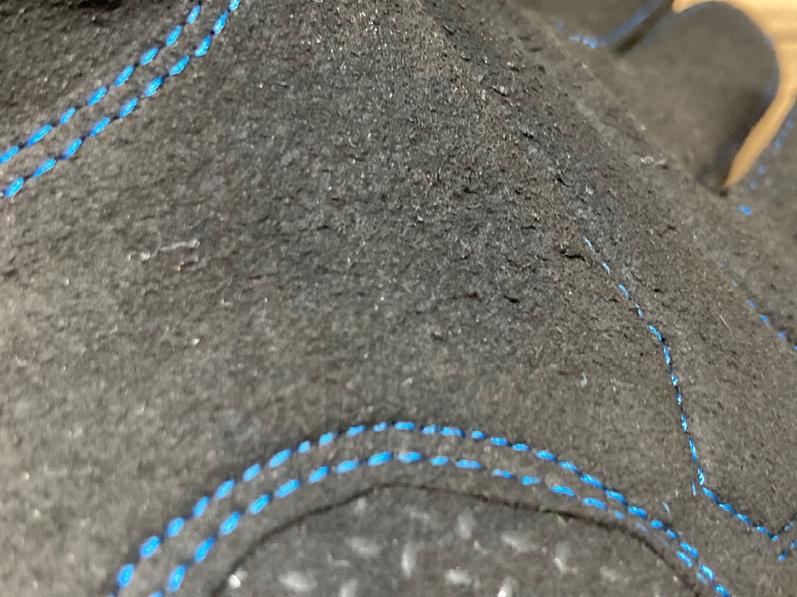 IR561