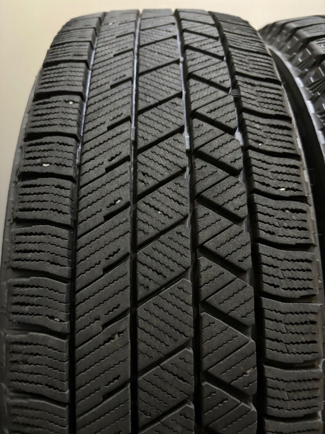 【中古品】ルーミー スタッドレスタイヤ VRX3 165/65R14 4本セット 中古品】ルーミー スタッドレスタイヤ VRX3 165/65R14 4本セット