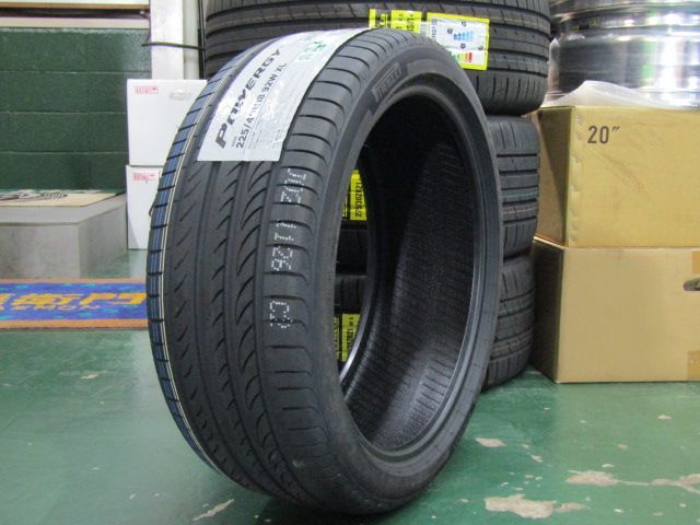 綺麗な純正品】メルセデスベンツ W177 Aクラス純正 AMG5スポーク