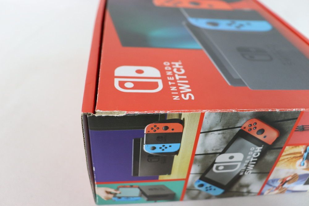 Nintendo Switch 赤/青（中古美品） Amazon.co.jp: Nintendo Switch (Neon Red/Neon blue) : ゲーム