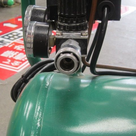〇藤原産業 エアーコンプレッサー 30L SK11 62-2846-34/AB20-30【川崎
