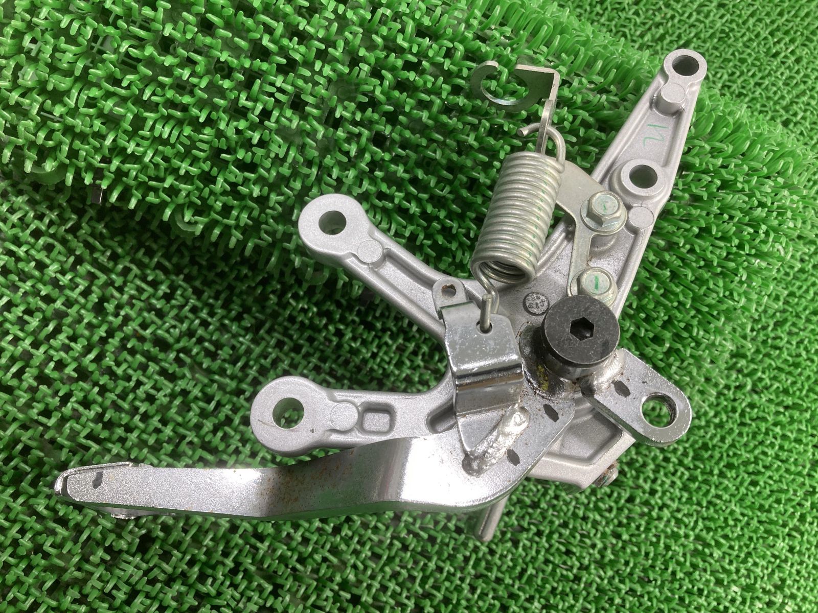 YZF-R25（JBK-RG10J）に適合する｜YAMAHA純正部品（ヤマハ純正部品）の