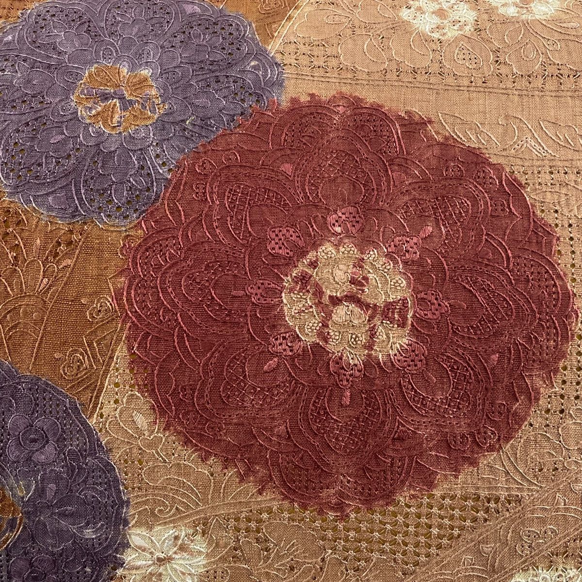 刺繍 薄茶色