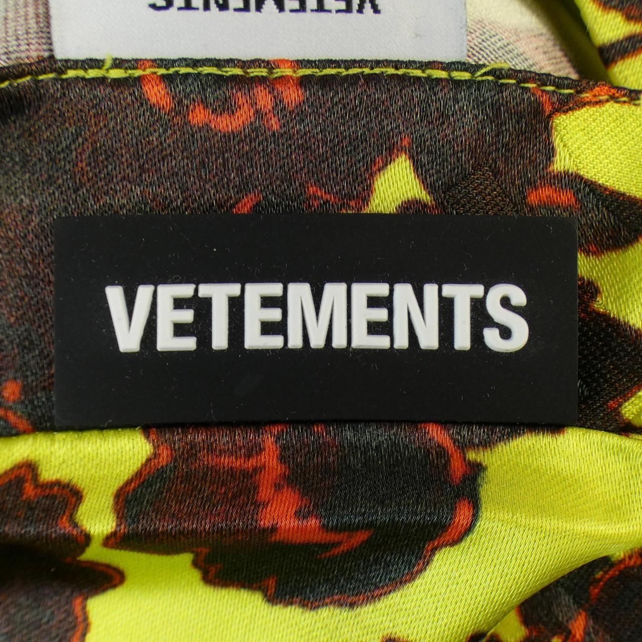 VETEMENTS キャミソール