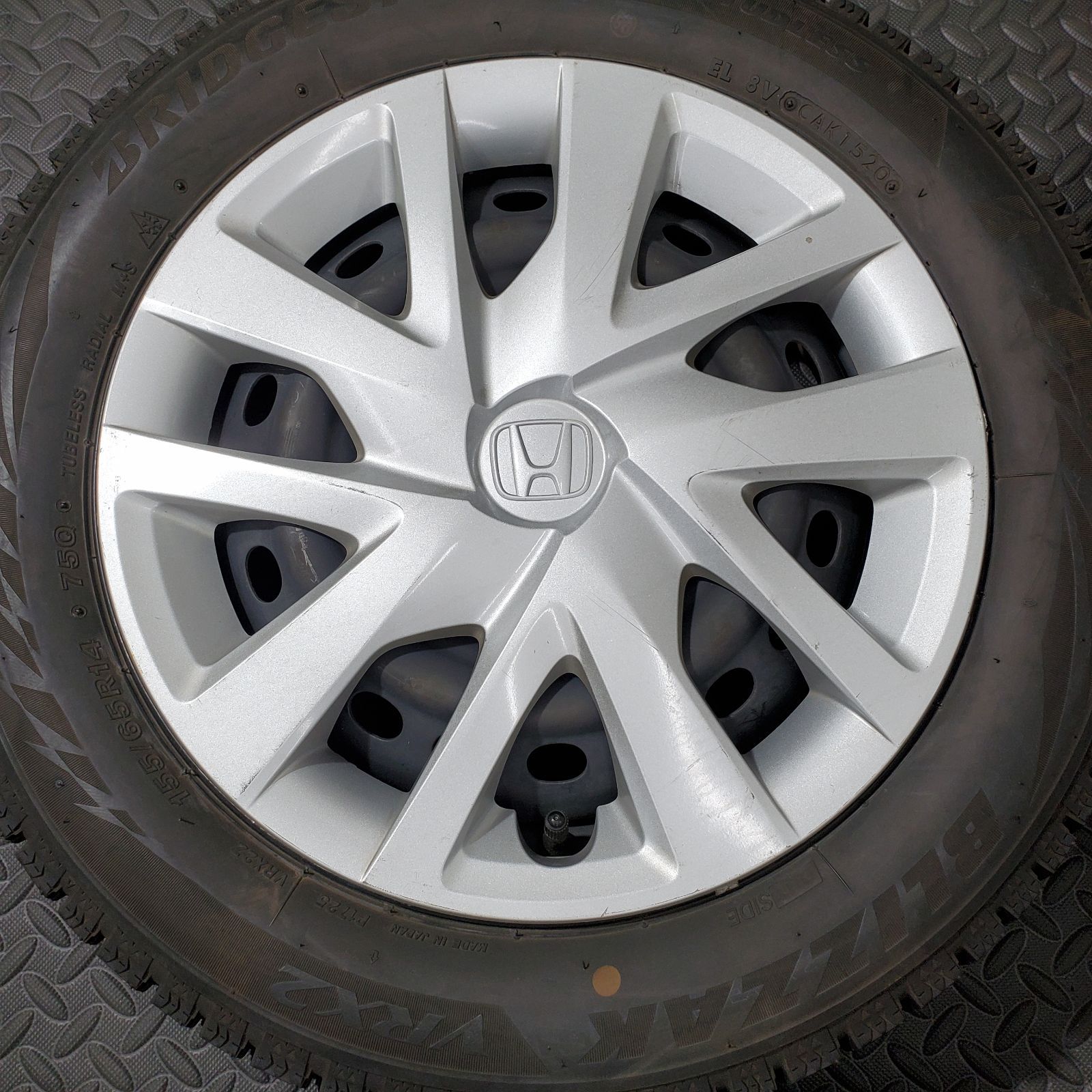 スタッドレスタイヤ 1043R