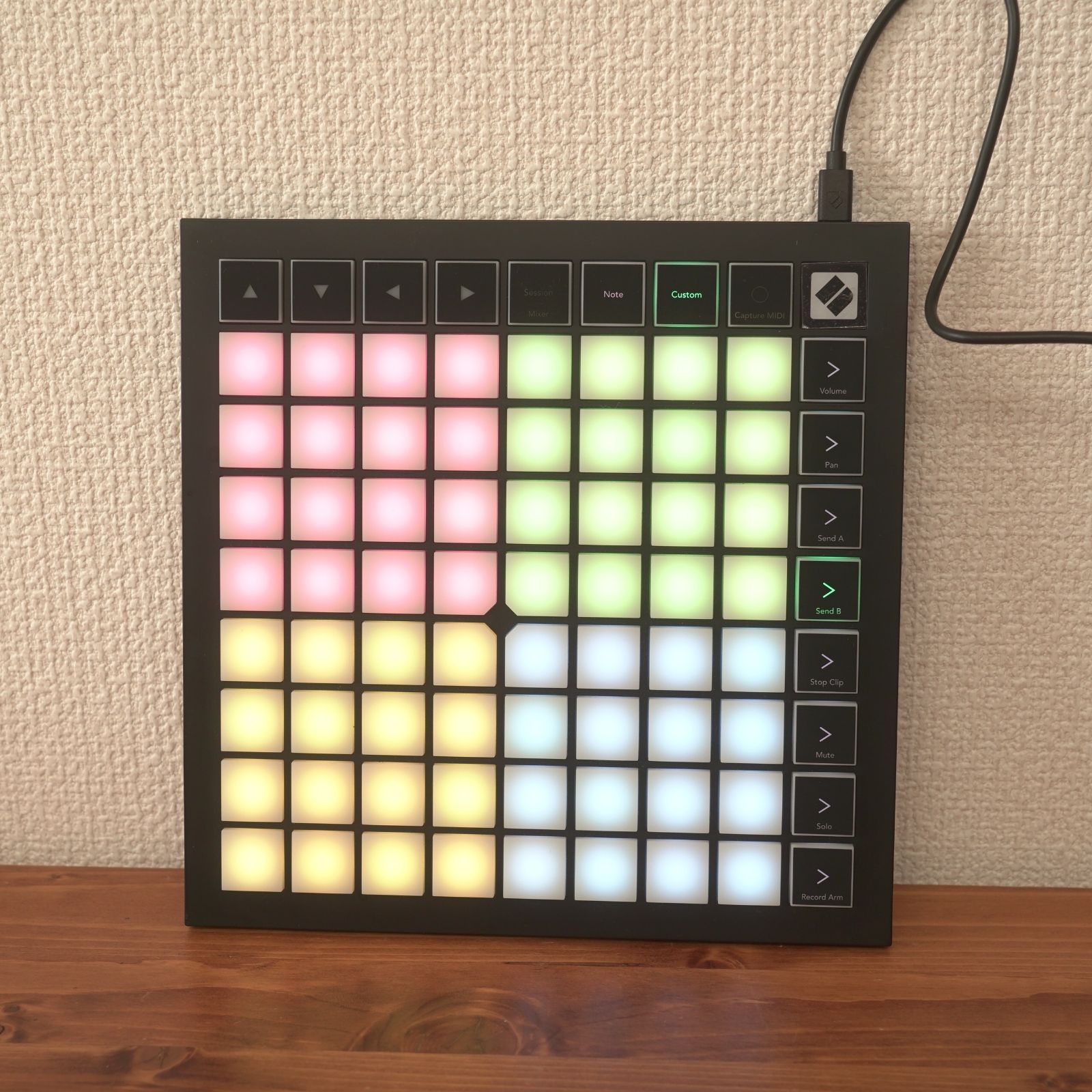 Amazon.com: Novation Launchpad X MIDI Grid Controller for