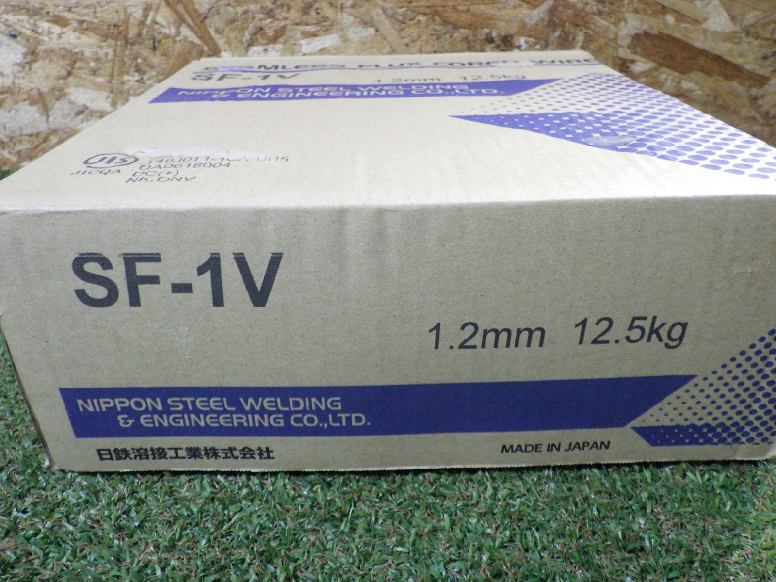 未開封 未使用品 日鉄溶接工業 軟鋼用 ソリッドワイヤー 1.0mm 20㎏ YM-28 ④ □日鉄溶接工業 軟鋼用ソリッドワイヤ 1.0mm 20kg YM-28 領収書