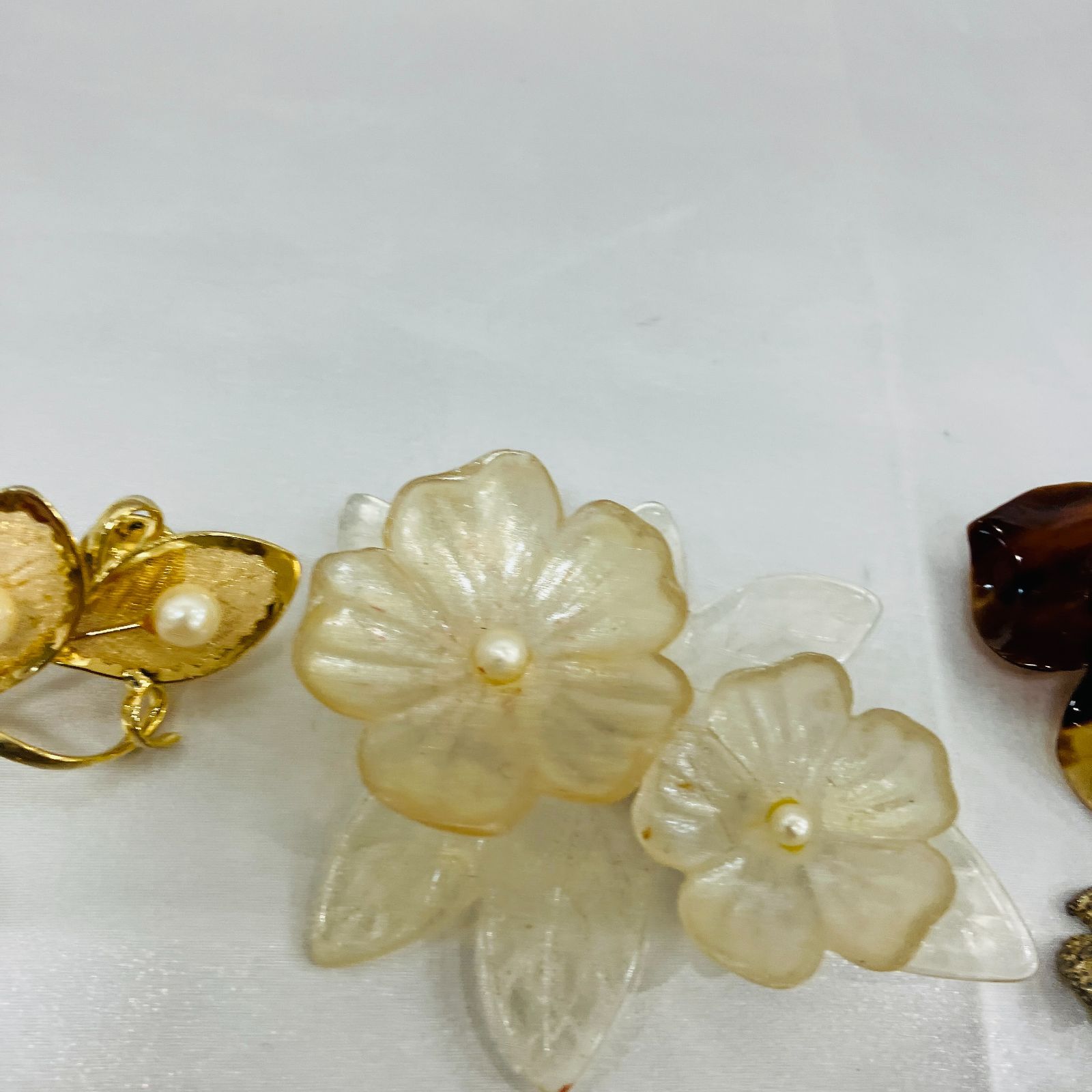 180 ブローチ　コサージュ　ジャンク　まとめ売り　アクセサリー 000000002473_GtXA4Bm.jpg